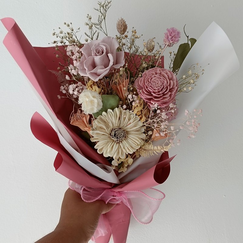 粉红玫瑰永生干燥花束 结婚捧花毕业谢师礼物生日毕业花束礼物 - 干燥花/捧花 - 植物．花 多色