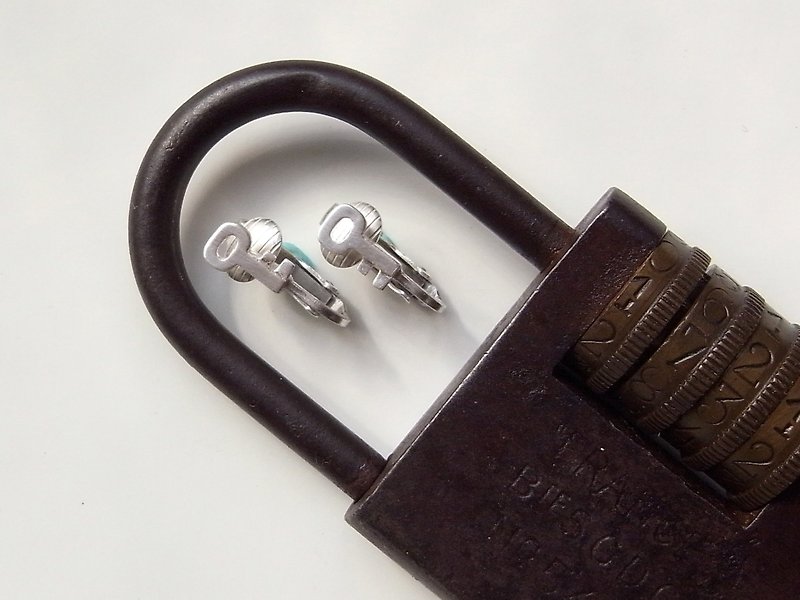 小钥匙 ·Key | 纯银 夹式耳环 一对 - 耳环/耳夹 - 银 灰色
