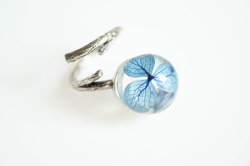 Hydrangea Silver Ring - 戒指 - 塑料 蓝色
