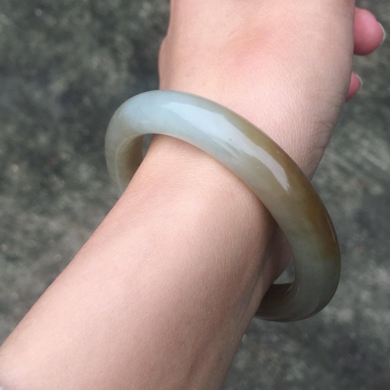 【Lost and find】天然 和田玉 且末 糖白 手镯 52.3 - 手链/手环 - 宝石 透明