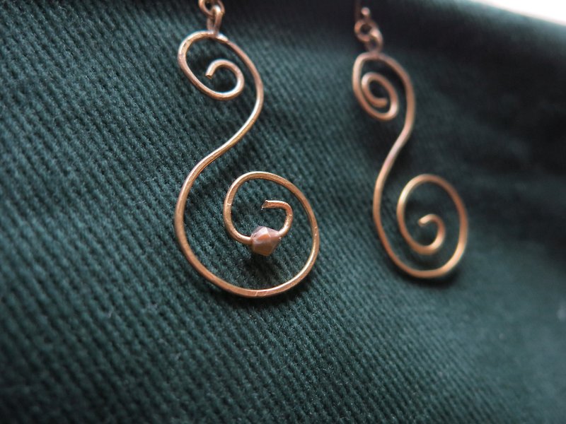henna的旋转线 耳环 - 耳环/耳夹 - 铜/黄铜 金色