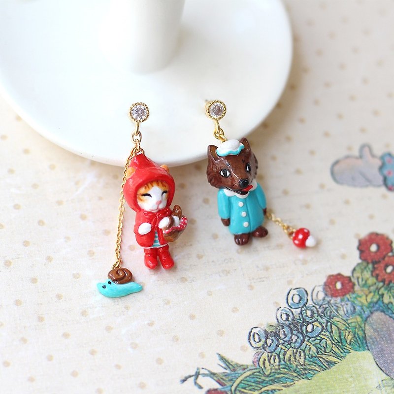 Little red riding hood earrings, Fairy tale earrings, Cat Earrings,Wolf Earrings - 耳环/耳夹 - 粘土 多色