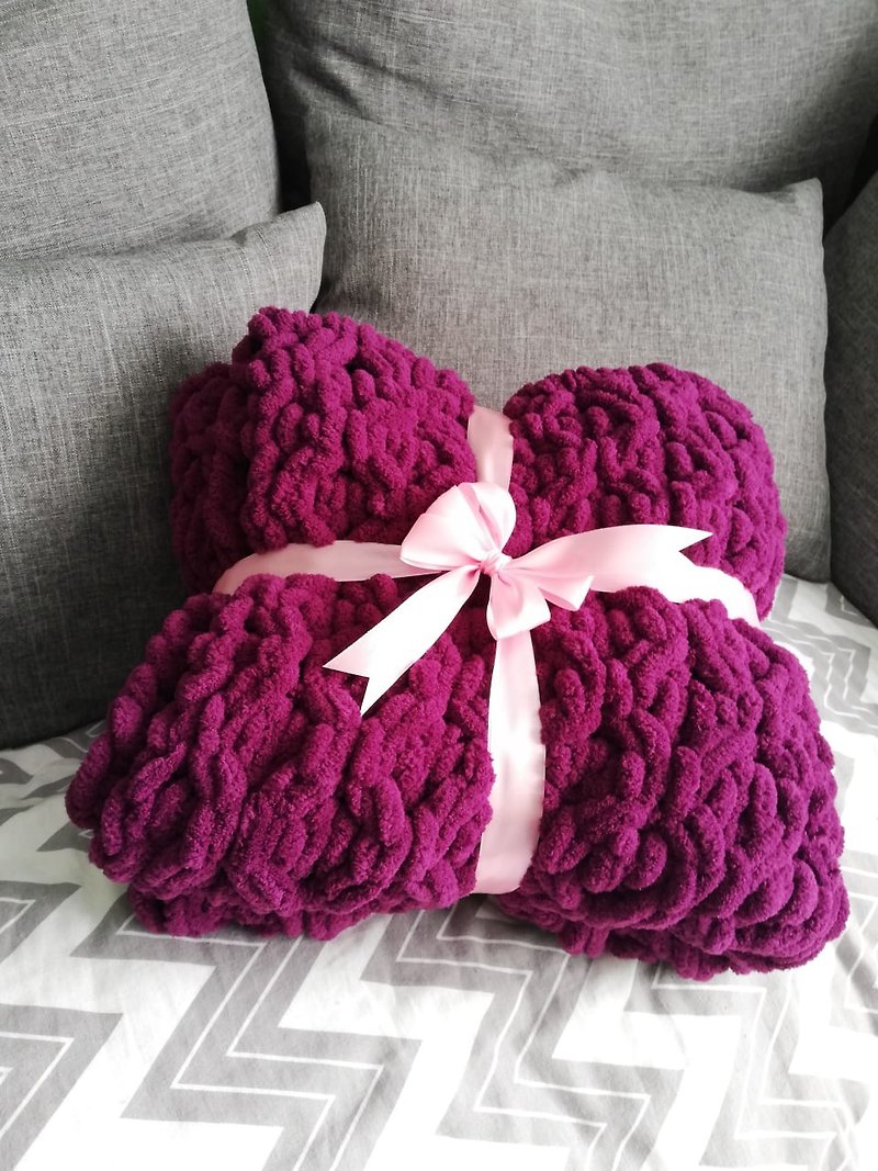 Trendize stretchable sofa cover aesthetic bedding minimalist throw blanket - 被子/毛毯 - 聚酯纤维 紫色