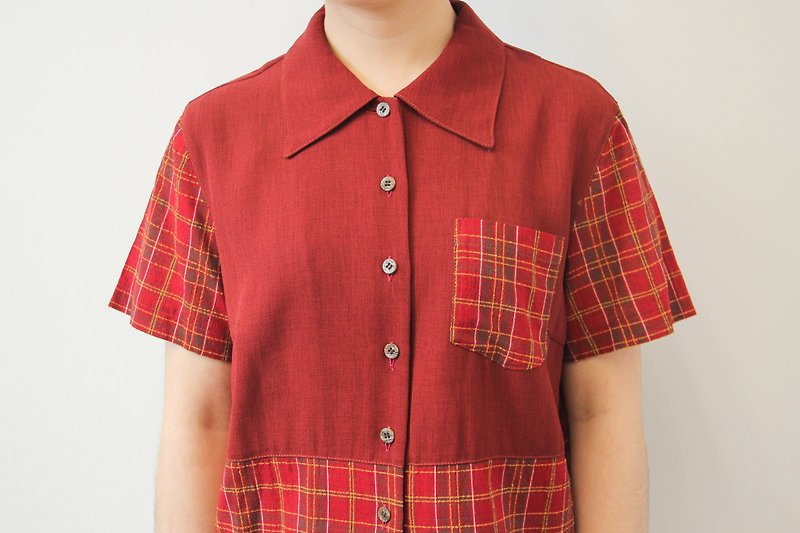 …｛橡子女孩::古着上衣｝深红色拼格纹短袖衬衫 - 女装衬衫 - 聚酯纤维 红色