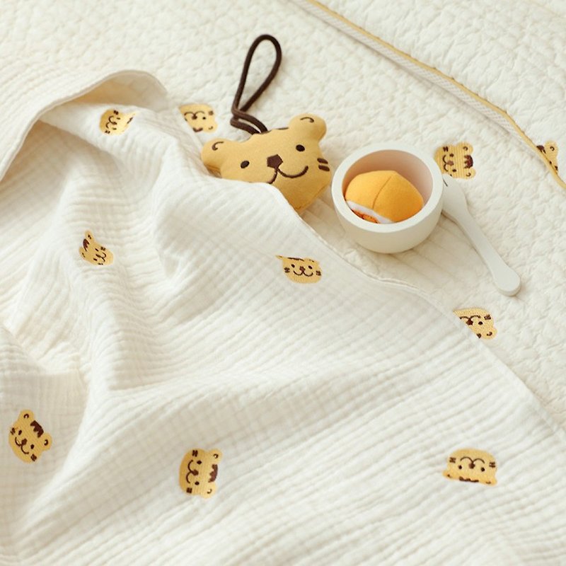韩国Chezbebe 奶黄小虎六层纱刺绣被 - 婴儿床上用品 - 棉．麻 