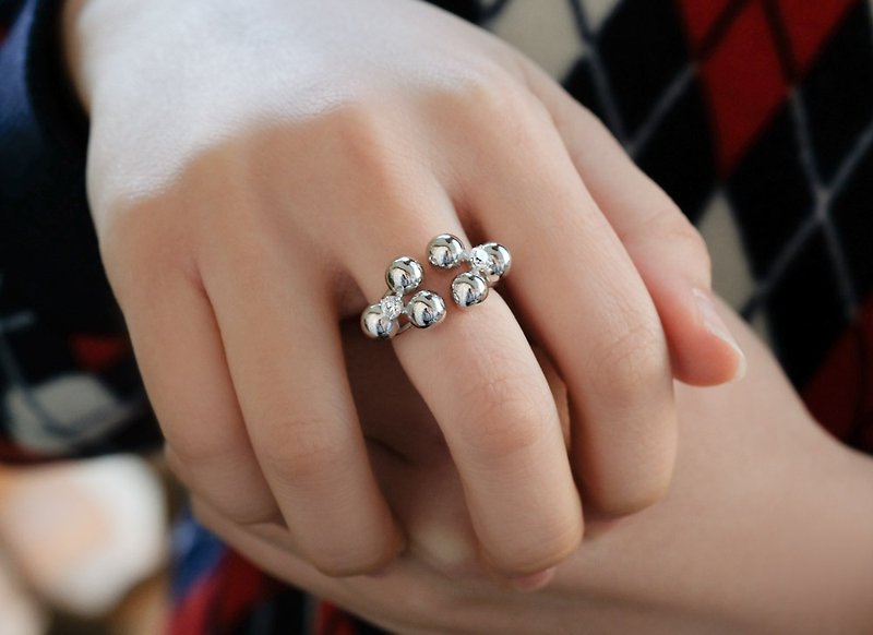立体时尚圆珠晶钻开口戒 925纯银饰 戒围可调整 钻色可定制更换 - 戒指 - 纯银 银色
