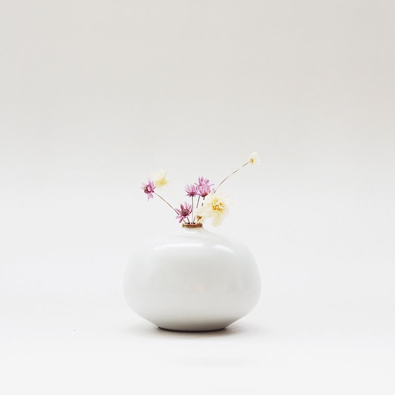 手工陶瓷白色迷你花器 － 扁圆型 - 花瓶/陶器 - 陶 白色