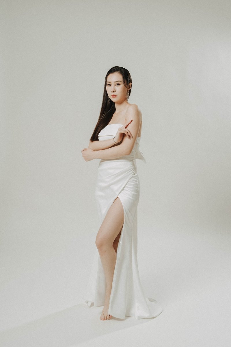 WhiteLits香港自家设计轻婚纱轻晚装 - 晚装/礼服 - 丝．绢 白色