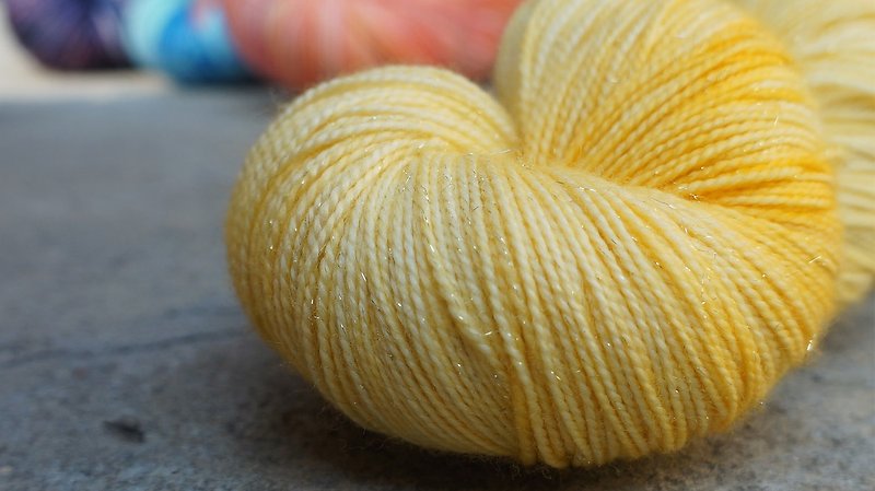 手染线。甜莱姆(火花)(4ply袜线)(150公克重量版) - 编织/刺绣/羊毛毡/裁缝 - 羊毛 