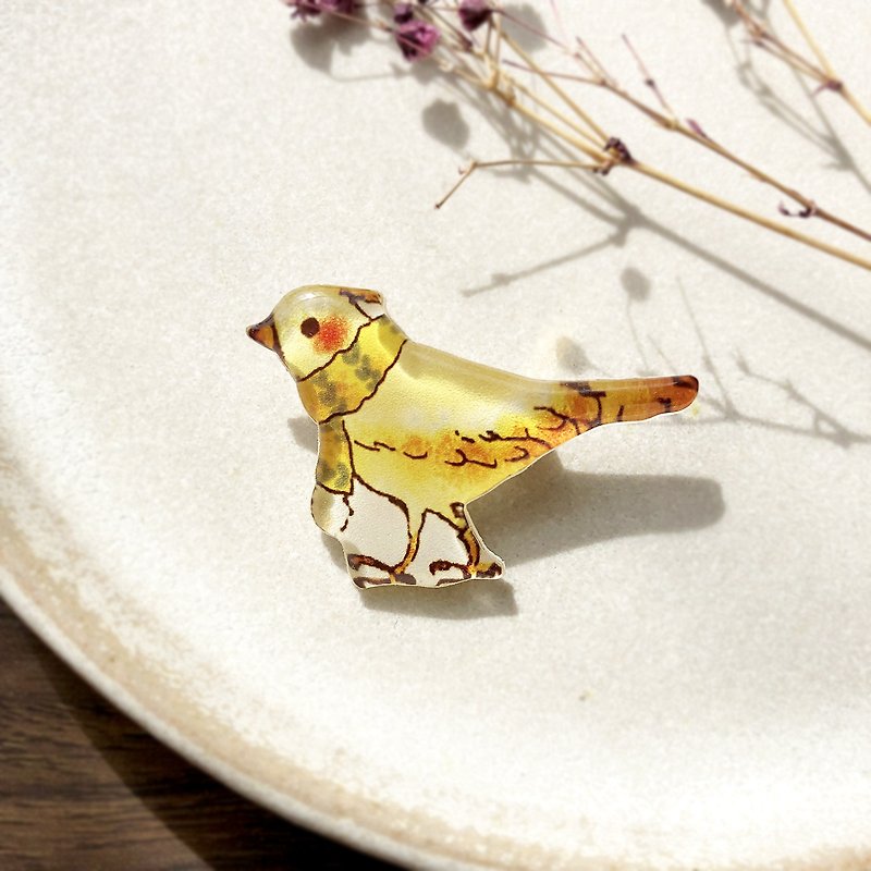 WINTER-BIRD BROOCH　冬の鳥ブローチ - 胸针 - 塑料 黄色