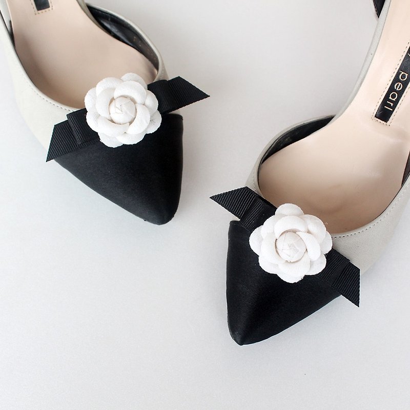Small Camellia RIbbon Bridal Wedding Shoes Clips for Wedding Party - 鞋垫/周边 - 聚酯纤维 白色