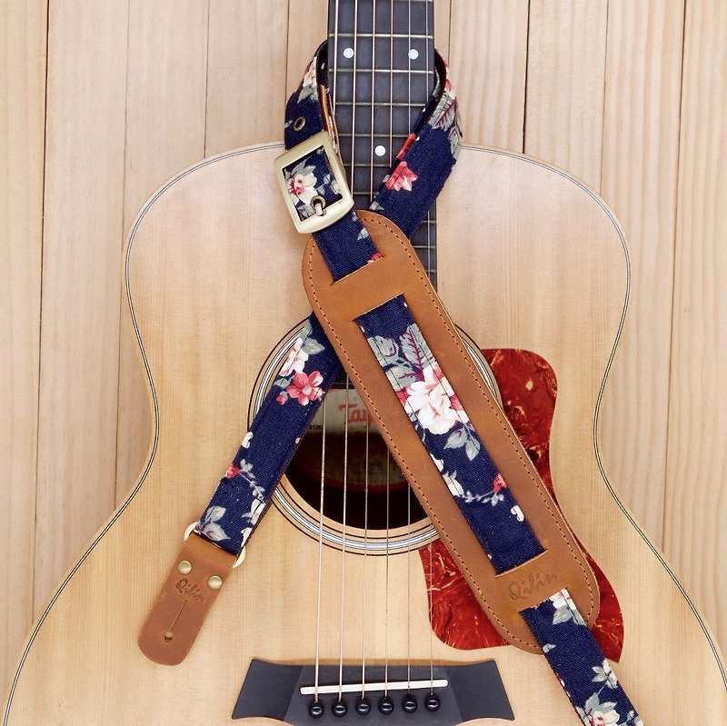 Navy Fabric Flower - Vintage Guitar Strap - 吉他/乐器 - 真皮 蓝色