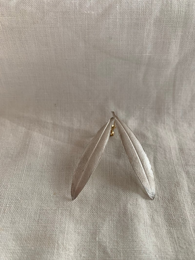 オリーブの葉のピアス - 耳环/耳夹 - 银 银色