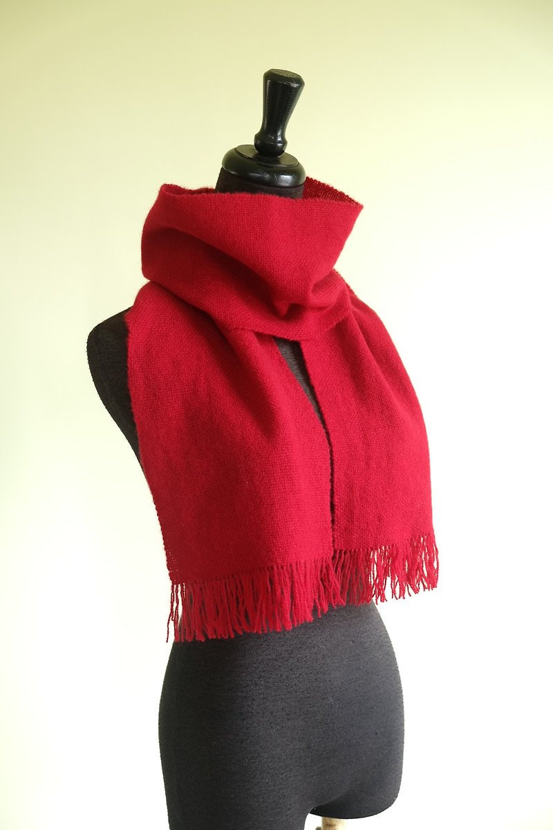 Handwoven by Carina | 100% Wool Scarf - 围巾/披肩 - 羊毛 红色