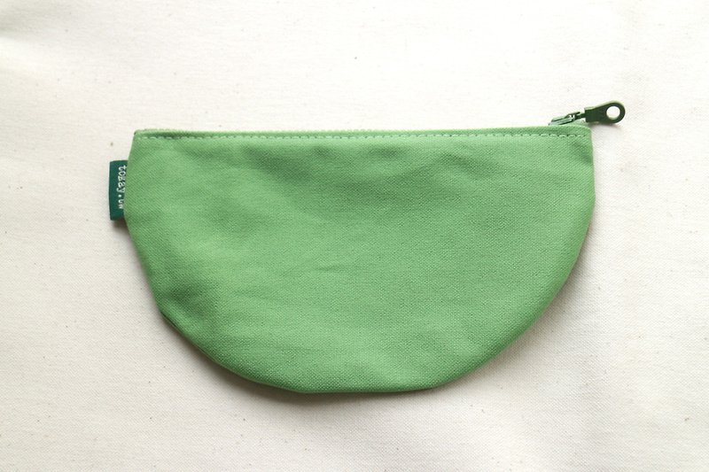 【 打样品出清 】 绿色半圆素色拉链包 - 杯垫 - 棉．麻 绿色