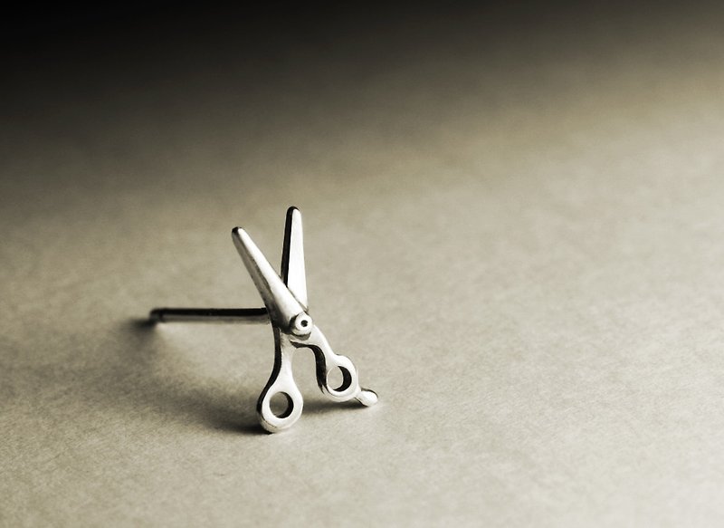 设计师剪刀纯银耳环(单支/一对) - 耳环/耳夹 - 其他金属 银色