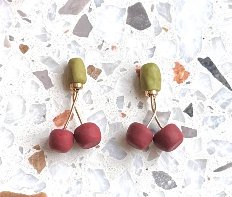 软陶饰品-Cherry  红樱桃造型耳环-可制成耳针或耳夹 - 耳环/耳夹 - 其他材质 红色