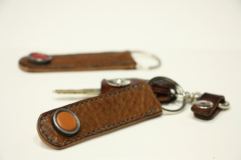 双色复古款配 1930年古董扣压皮钥匙圈(两色可选) - 钥匙链/钥匙包 - 真皮 咖啡色