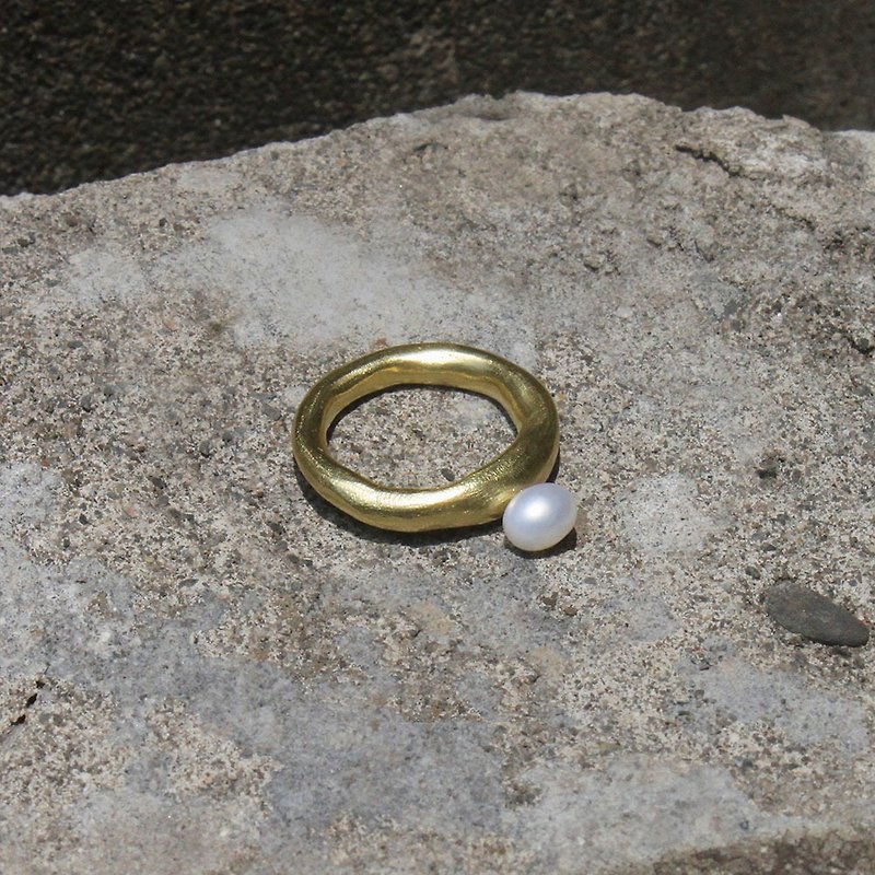 扭动珍珠戒指 - 戒指 - 铜/黄铜 金色
