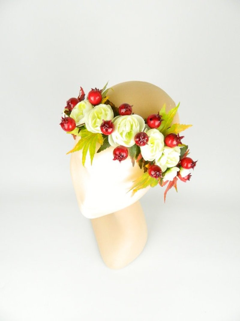 SALE! Flower Crown Boho Garland Headpiece White Flowers and Berries - 发饰 - 其他材质 橘色