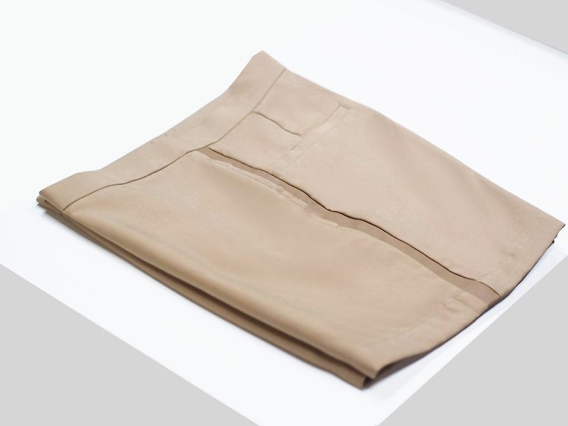 Shorts with  brown  side stripe Color - 男士长裤 - 棉．麻 咖啡色