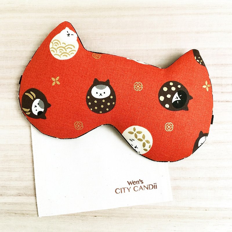 新品！‘我是夜猫子’睡眠眼罩 / 猫咪不倒翁-红色款 猫猫 旅行补眠 圣诞节 新年 交换礼物 - 眼罩 - 棉．麻 红色