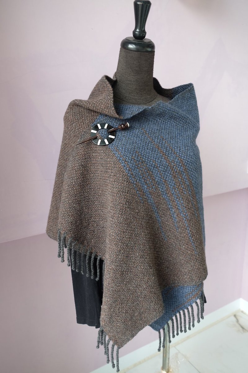 Handwoven by Carina | 90% Wool 10% Cashmere Shawl/Wrap - 围巾/披肩 - 其他材质 多色