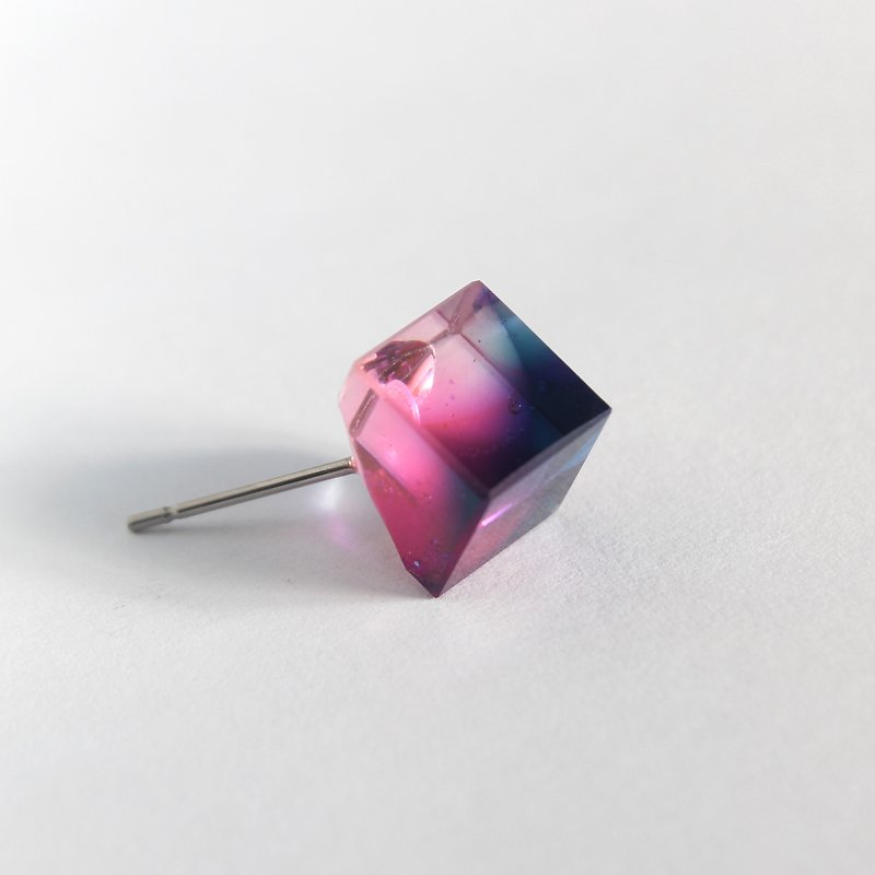 无限宝石 / 力量 POWER / 冰晶方块树脂耳环 - 单只 - 耳环/耳夹 - 树脂 紫色