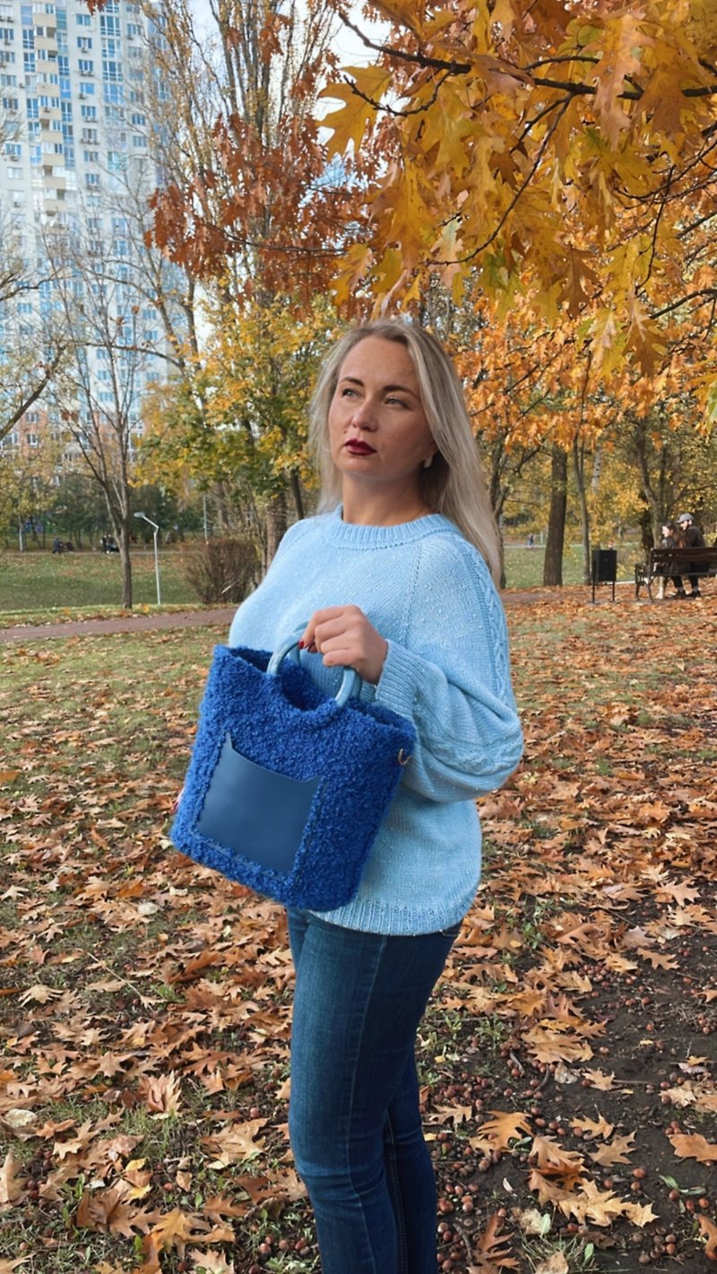 Bag bouclé Bag 彩色牛仔裤 Blue bag 手工钩针包 Bag 托特包 - 手提包/手提袋 - 聚酯纤维 蓝色