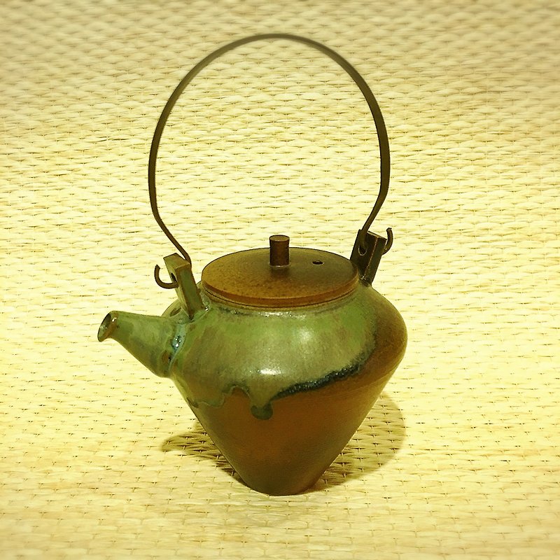 工艺精品 仕女茶壼 - 茶具/茶杯 - 陶 