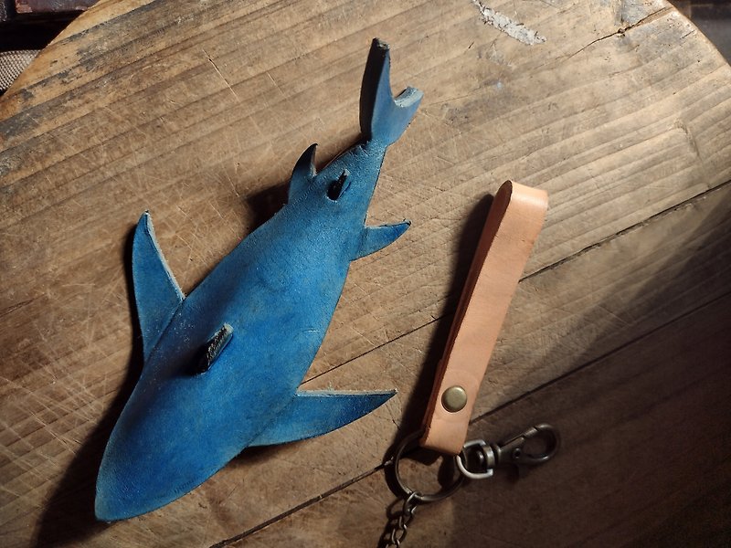 可爱的大白鲨 纯牛皮钥匙圈- 可刻字 - 钥匙链/钥匙包 - 真皮 蓝色