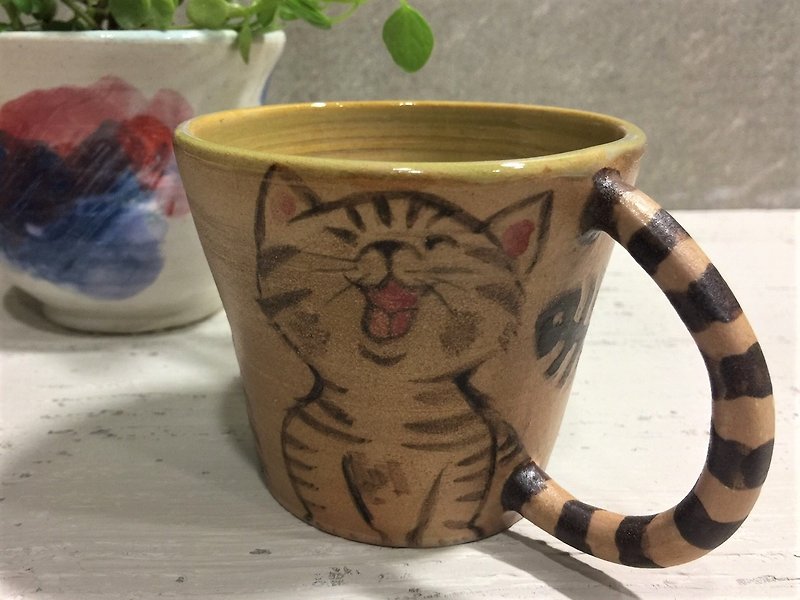 猫咪与鱼骨头咖啡杯_陶器马克杯 - 咖啡杯/马克杯 - 陶 卡其色