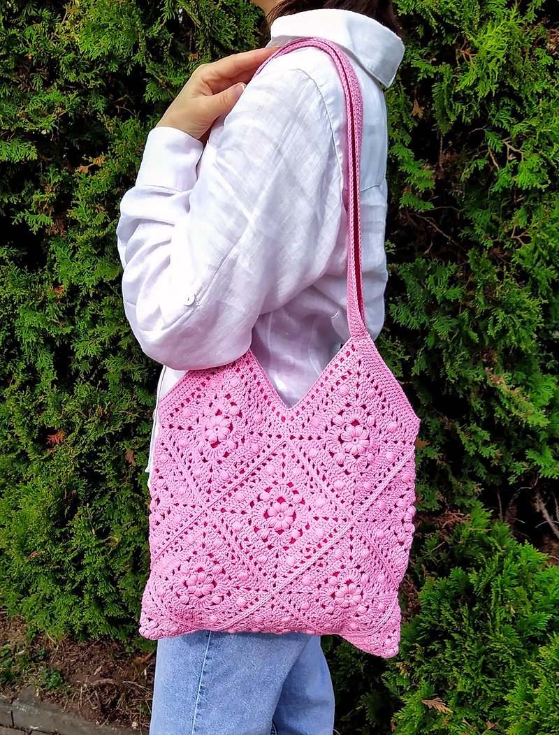 女士单肩包，手工手提包设计师，钩针奶奶方形 - 手提包/手提袋 - 棉．麻 粉红色