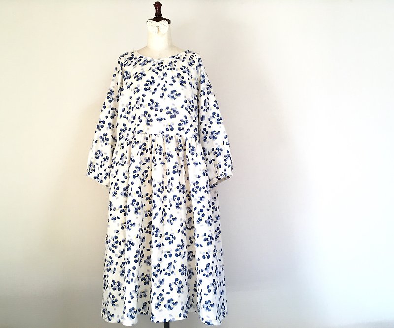 ブーケ　小花柄のラグランワンピース　ブルーパフューム - 洋装/连衣裙 - 棉．麻 白色
