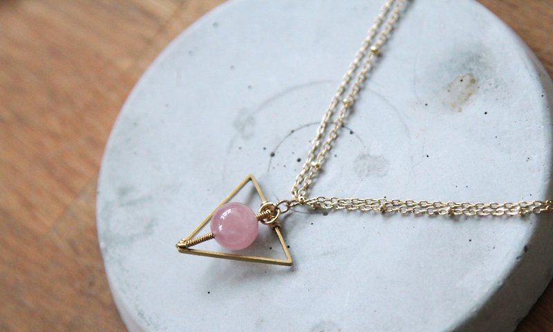 MYTH 三角几何粉晶项链 水晶  项链 几何 简约 绕线  爱情 - 项链 - 宝石 粉红色