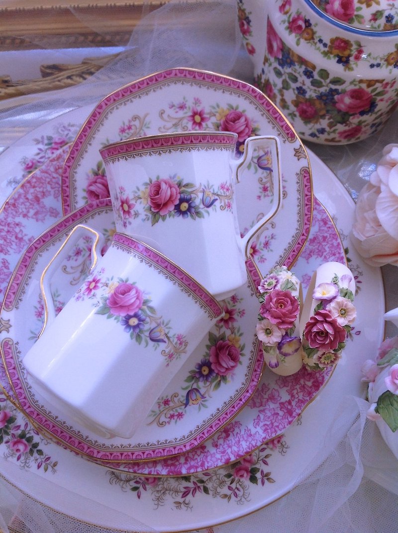 安妮疯古物 英国制手绘玫瑰骨瓷花茶杯 咖啡杯两件组 少见的大尺寸咖啡杯 - 茶具/茶杯 - 瓷 粉红色