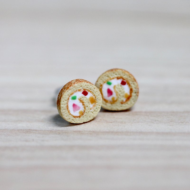袖珍蛋糕卷耳环 Miniature Sweet Roll Cake Earring - 耳环/耳夹 - 粘土 多色