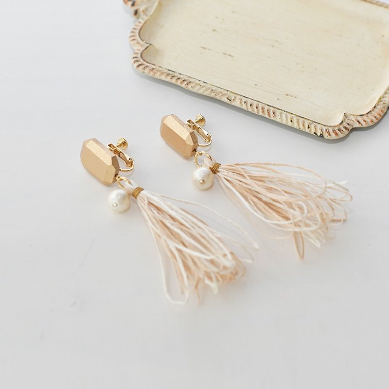 イヤリング/Tassel earrings/wood - 耳环/耳夹 - 纸 金色
