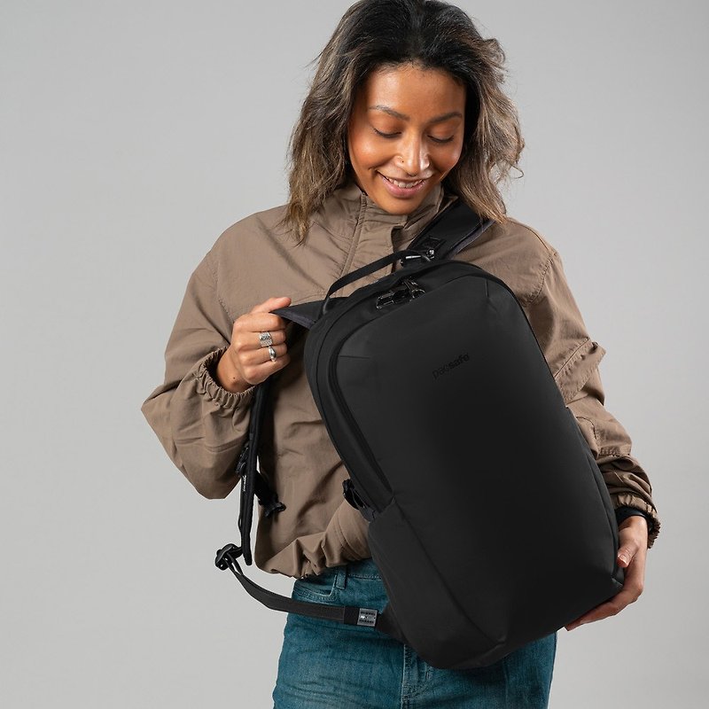 Pacsafe  | Vibe 25L 五大专利防盗 城市探险后背包 25L 黑色 - 后背包/双肩包 - 环保材料 黑色
