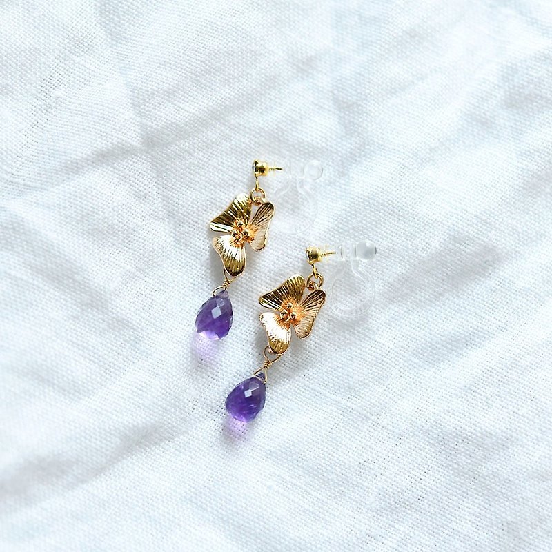 愛の守護石 アメジストのフラワーノンホールピアス　2月誕生石 耳夾款 也可改耳勾款 - 耳环/耳夹 - 宝石 紫色