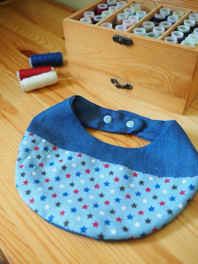手工缝制婴儿小童围兜口水肩 蓝色星星图案 - 围嘴/口水巾 - 棉．麻 蓝色