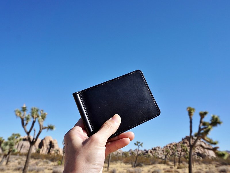 Men's Money Clip Wallet made of Vegetable-tanned buffalo Leather in Black - 皮夹/钱包 - 真皮 黑色
