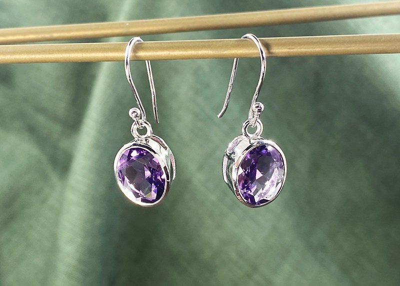 【半亩光】垂坠轻盈紫水晶耳环 - 耳环/耳夹 - 银 紫色