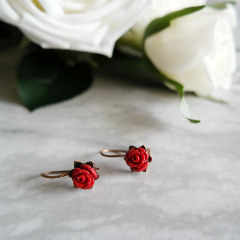 气质优雅红玫瑰耳环 - 耳环/耳夹 - 宝石 红色