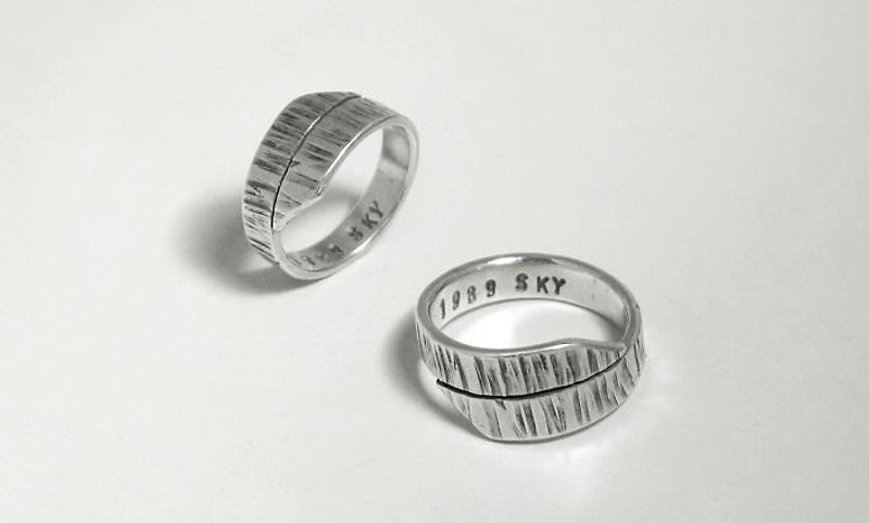 木纹交错银戒指 - 戒指 - 其他金属 银色