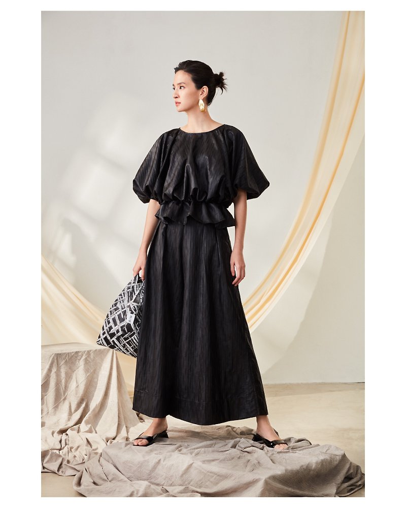 YIBO-花苞泡袖上衣(黑) - 女装上衣 - 聚酯纤维 黑色