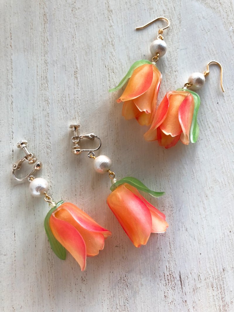 チューリップの耳飾り　ピアス、イヤリング - 耳环/耳夹 - 塑料 橘色