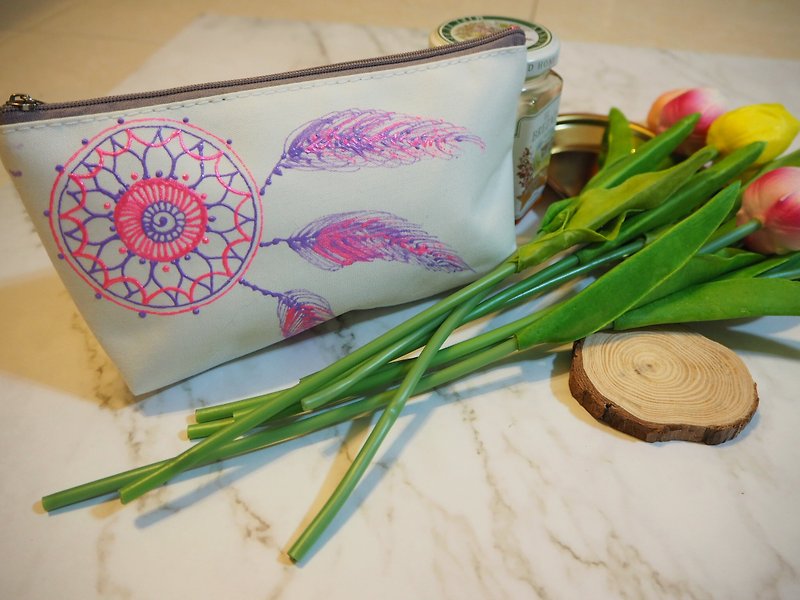 手绘 手提袋 布 化妆袋 手绘袋 立体胶 本土 Henna Mandala 设计 彩绘 汉娜 曼陀罗 禅绕 民族 印度彩绘 - 化妆包/杂物包 - 棉．麻 白色
