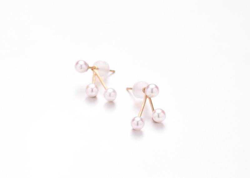 アコヤパールのさくらんぼピアス Silver色 - 耳环/耳夹 - 宝石 金色