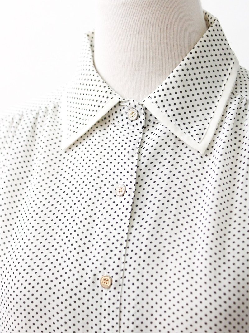 【RE0720T095】几何清新复古简约圆点点白色短袖古着衬衫 - 女装衬衫 - 聚酯纤维 白色